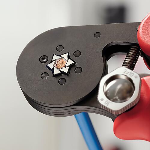 Crimping tools for ferrules, self-adjusting, side guide, 0.08-10 mm² Anwendung 1