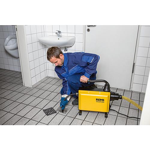 Electrical pipe cleaning complete set Cobra 22, 750 W Anwendung 2