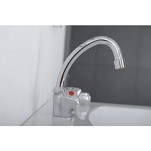 Etou washbasin mixer, high version, can be swivelled Anwendung 6