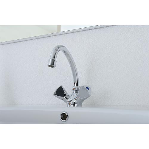 Etou washbasin mixer, high version, can be swivelled Anwendung 3